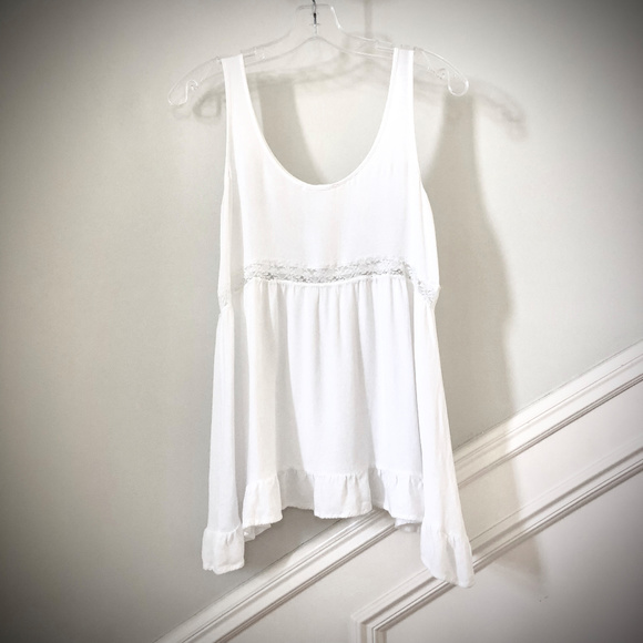 🛍️2/$20🛍️ Soprano White Lace Inset Boho Crinkle Swing Tank - Picture 2 of 6